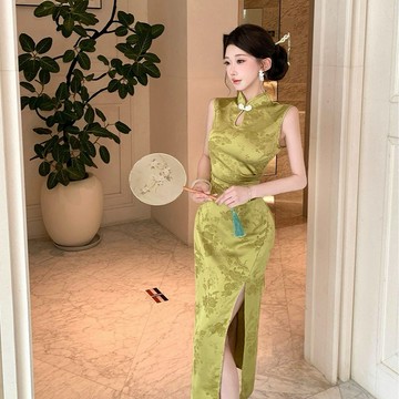 【桃喜Rich女裝】綠色旗袍 新中式國風洋裝 緞面旗袍長洋 氣質溫柔旗袍日常可穿 包臀連身裙 無袖旗袍 畢業舞會洋裝