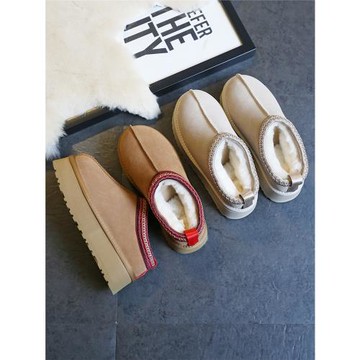 莫拉塔民族風厚底雪地靴女2025冬新款羊皮毛一體包頭外穿毛毛拖鞋