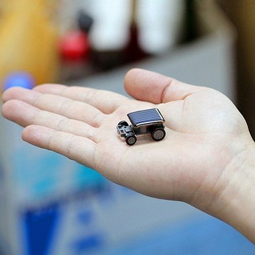 【臺灣-出貨】太陽能小汽車螞蚱兒童創意整蠱益智新奇特玩具科學實驗探索物理066G【賣場滿200元出貨】