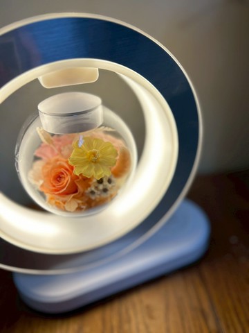 【關於花藝 │懸浮永生花檯燈】 藍芽音響 永生花  客製花禮