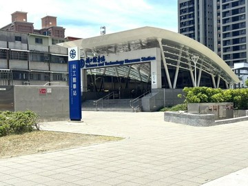 台鐵科工館站/商五優質透天店面住家/邊間停車方便｜高雄市三民區九如一路