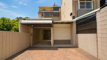 小港森林公園｜大地坪｜雙車透天｜高雄市小港區松崗路