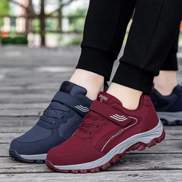 官方旗艦店老人鞋女正品媽媽鞋2021秋冬季新款防滑輕便健步鞋男