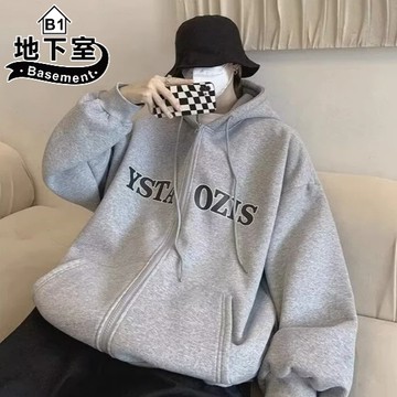 地下室B1-美式復古字母印花連帽外套 落肩拉鏈開衫衛衣 男女同款 百搭休閒 大尺碼8XL【NL686014】