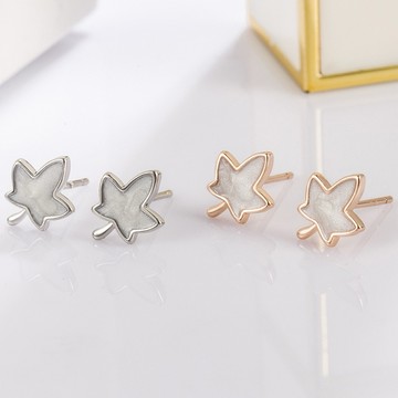 Sweet Air Y25 日韓流行耳飾 S925銀針 森系質感滴釉楓葉設計 耳針 耳環