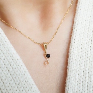 【項鍊】「微小音符」八分音符 黑碧璽 (Black Spinel) 黑色 天然石 14KGF 鍍金 金屬過敏対応 正式場合