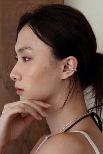 TEC03-扭 Ear cuff
