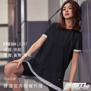 STL yoga FRESH light Air OverFit 涼感 蓋臀 快乾 女 運動機能 長版 開衩 短袖上衣／Black黑
