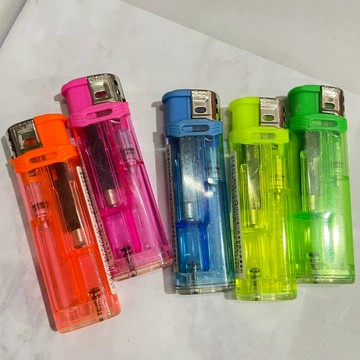 [沐沐屋] 黑金鋼 果凍色防風電子點火打火機 K-92