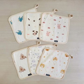 【Chu-mi 啾米】四層紗萬用紗布方巾 無扣款 寶寶三角巾 嬰兒紗布巾 口水巾 兒童小手帕 小澡巾｜Doris.Ann