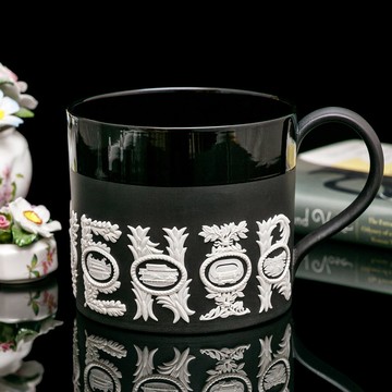 英國製 Wedgwood 力與美 1966年黑色玄武岩 運動浮雕紀念馬克杯