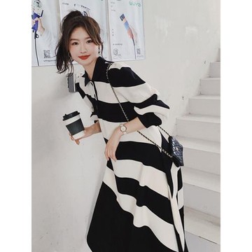 Lecea Alice條紋連衣裙女2025秋季新款赫本風撞色拼接衛衣裙女