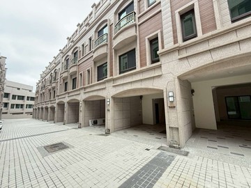 富宇建設~全新別墅1年屋｜台中市龍井區龍社路