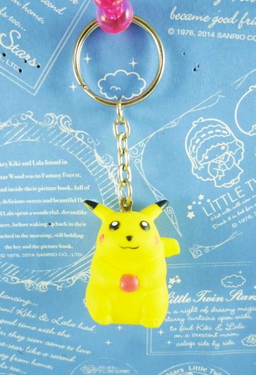 【震撼精品百貨】神奇寶貝_Pokemon~鎖圈/鑰匙圈-皮卡丘-羞羞臉抱蘋果
