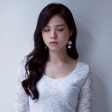 Alce 流金歲月葡萄棉珍珠串耳飾