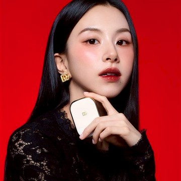 TWICE 彩瑛同款✨【Dolce & Gabbana】柔光果漾頰彩棒(顏色任選)