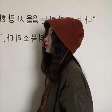 蘿莉綁帶復古盆帽女冬季韓版ins軟妹可愛小檐漁夫帽絨面日系帽子1入
