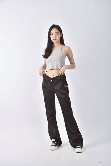 (XL) poupine貼鑽黑色長褲