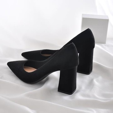 法式絨面黑色粗跟高跟鞋2025新款氣質尖頭高跟單鞋女淺口春秋通勤