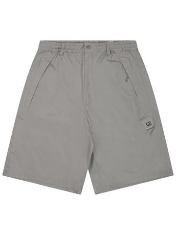 c. p. company shorts "metropolis" con logo