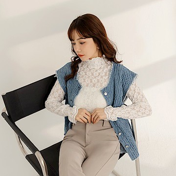 微透膚鏤空提花蕾絲高領上衣-OB大尺碼