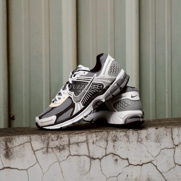 【逢甲 FUZZY】Nike Zoom Vomero 5 SE SP 黑白灰 CI1694-001