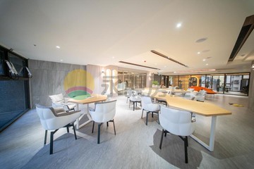 星玥灣｜亞灣三多商圈｜三面採光三房＋平移車位｜高雄市苓雅區三多四路