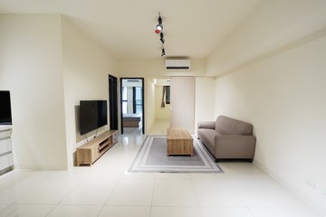 開價就比實價便宜|華友聯I世界高樓層2房平車｜高雄市左營區鼓山三路