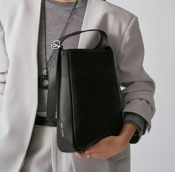 全牛皮邊界托特包－俐落黑(銀)