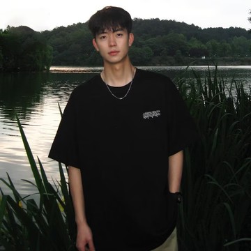 夏季港風简约印花衣服 素t 潮流 日系 短袖T恤 男生 寬鬆 班服 大尺碼 情侶 五分袖 男t 短T（YT632）