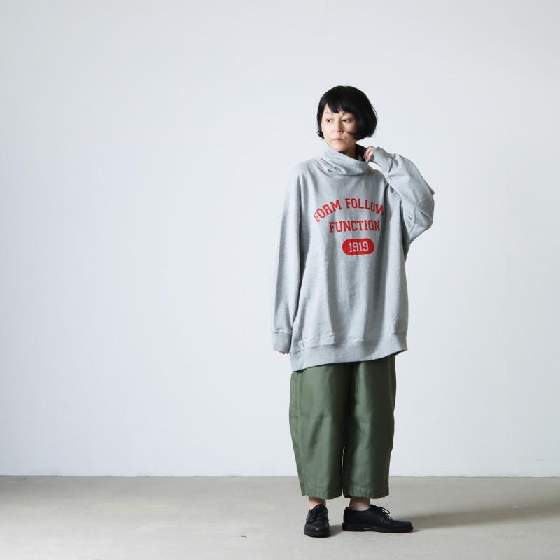 30% OFF】F/CE. (エフシーイー) COLLEGE HIGH NECK SWEAT / カレッジ