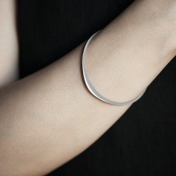 moorigin 曙光手環 | 醫療鋼・抗過敏・可洗澡・不掉色