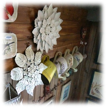 原單  北歐風 鐵質做舊花朵造型擺件 墻飾 帶相架 兩款可選1入