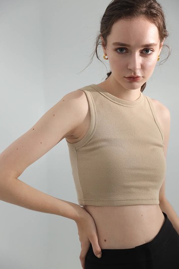 Classic Ribbed Crop Top - Sand |  包覆羅紋削肩背心 - 灰卡其