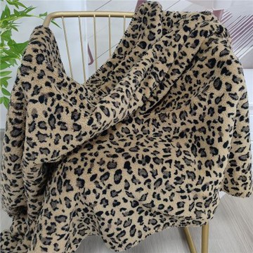 新款豹紋羊羔絨雙層毯外貿午睡休閑毯學生披肩蓋毯辦公室蓋腿毛毯