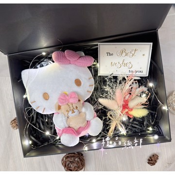 kitty禮物盒 Kitty娃娃 正版三麗鷗 曬黑Kitty玩偶 吊飾 長腿kitty 烤焦kitty 日貨kitty