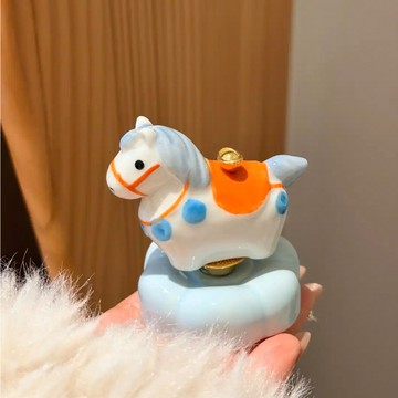 擺件✨時來運轉小馬景德鎮轉轉樂車內飾品擺件汽車裝飾馬上有錢新年禮物敲可愛交換禮物 桌麵擺飾居家裝飾解壓 7BBZ