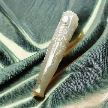 冰糯飄綠翡翠巧雕龍紋濾嘴煙斗 | 天然緬甸玉翡翠A貨 | 送禮