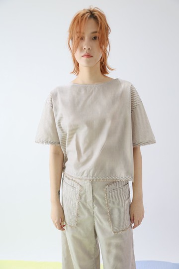 一字領毛邊上衣