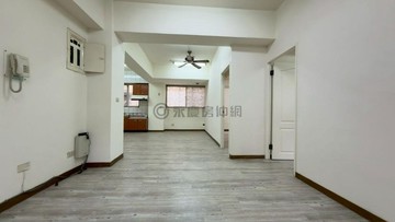 屋主誠售〈富宇新天地〉水湳經貿一樓庭院戶｜台中市西屯區中康街