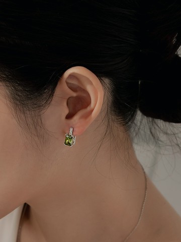 韓國選品．綠色寶石低敏銀質耳環