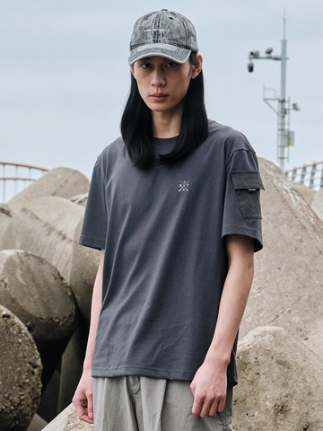 Hunter Pocket T-shirt_Dark Grey