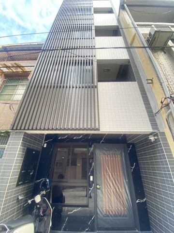 鳳山丨抗膨好選擇丨全新電梯收租9套房｜高雄市鳳山區博愛路