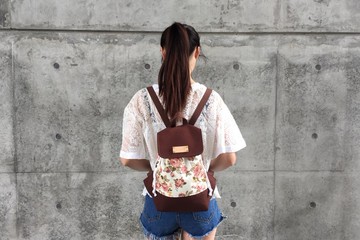 當紅花兒遇上咖啡後背包/贈送免費打印名字皮標