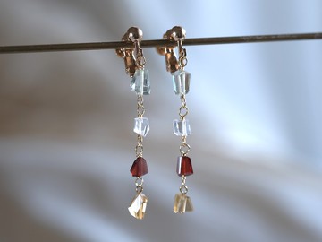 Fjársjóðir náttúrunnar 耳夾 天然石耳環/耳夾 紅色柘榴石 黃水晶 白水晶 綠紫水晶