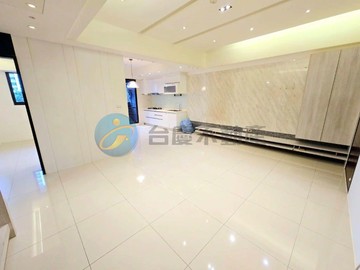 B028勤家捷奏好運到二房+平車~好棒｜新北市淡水區崁頂三路