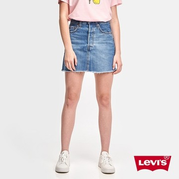 Levis 女款 Ribcage 復古超高腰排釦牛仔短裙 精工中藍染水洗 下擺貓鬚不收邊 天絲棉