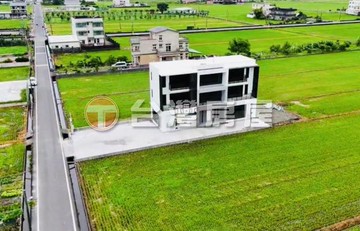 中道旁田園景觀電梯農舍｜宜蘭縣壯圍鄉功勞路