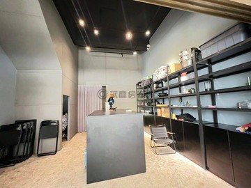 超美邊間1+2樓店住輕軌亞灣流行音樂中心海港｜高雄市苓雅區興中二路