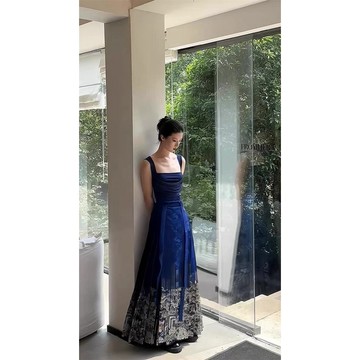 【❤️桃喜Rich】印花馬面裙 新中式 國風漢服女改良款日常可穿 吊帶上衣 印花藍色馬面裙 兩件套 御姐套裝 漢元素